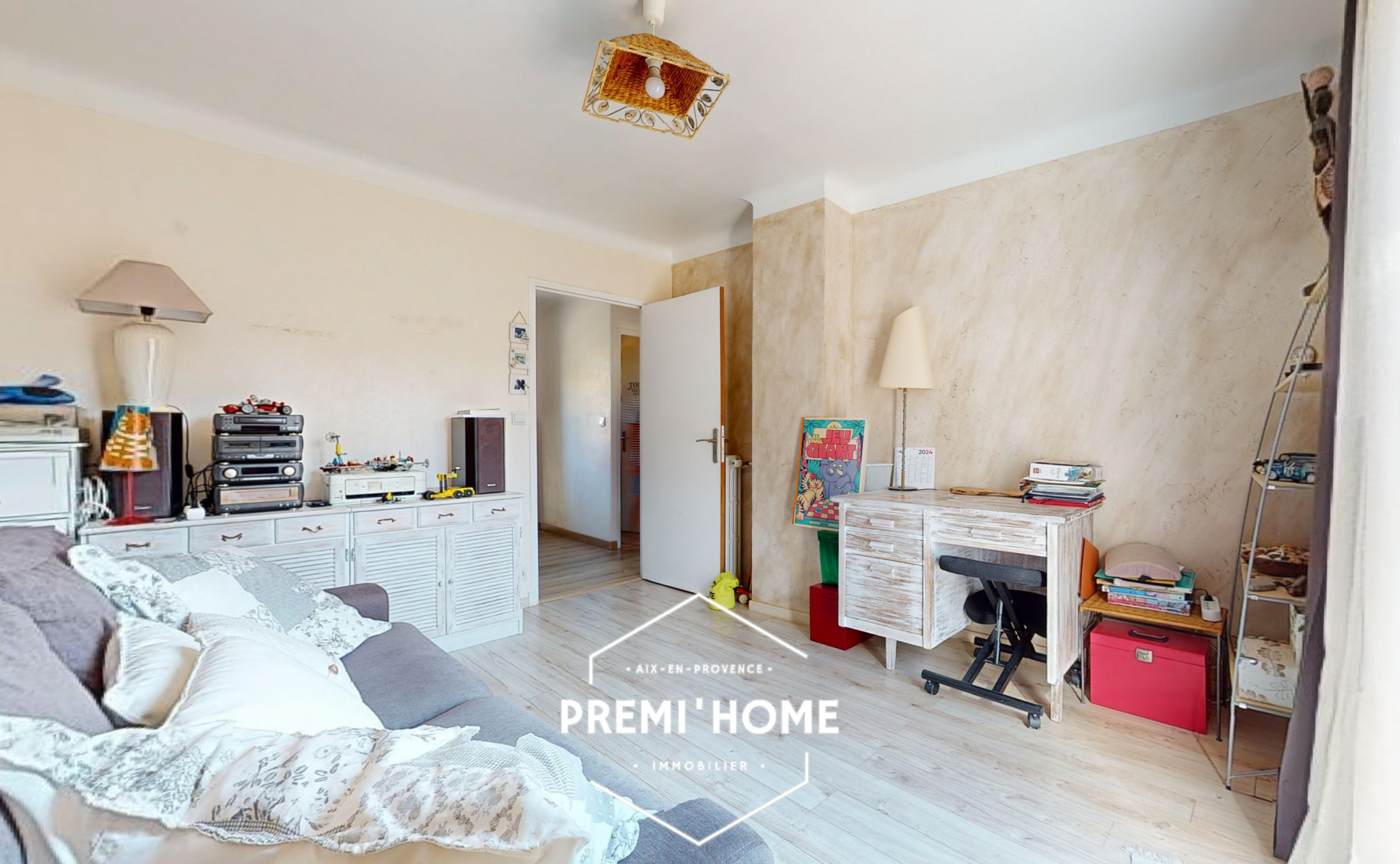 A VENDRE MAISON T5 AUREILLE CENTRE VILLAGE - Premi'home Agence immobilière Aix En Provence