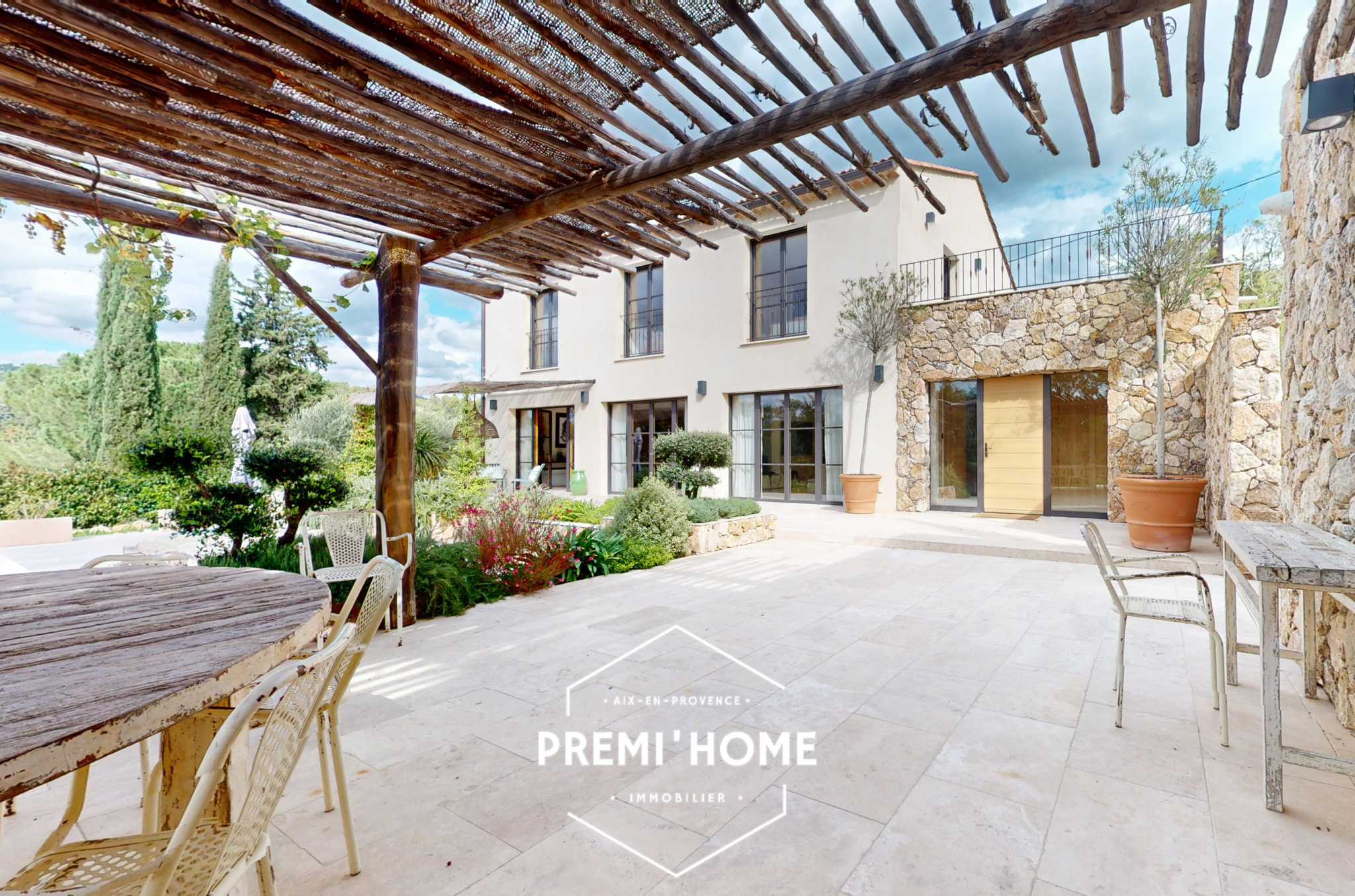 A VENDRE MAGNIFIQUE MAISON * A 5KM DU COURS MIRABEAU * - Premi'home Agence immobilière Aix En Provence