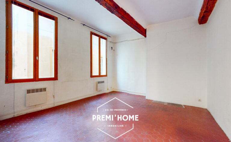 A VENDRE T2/3 CENTRE HISTORIQUE AIX EN PROVENCE - Premi'home Agence immobilière Aix En Provence