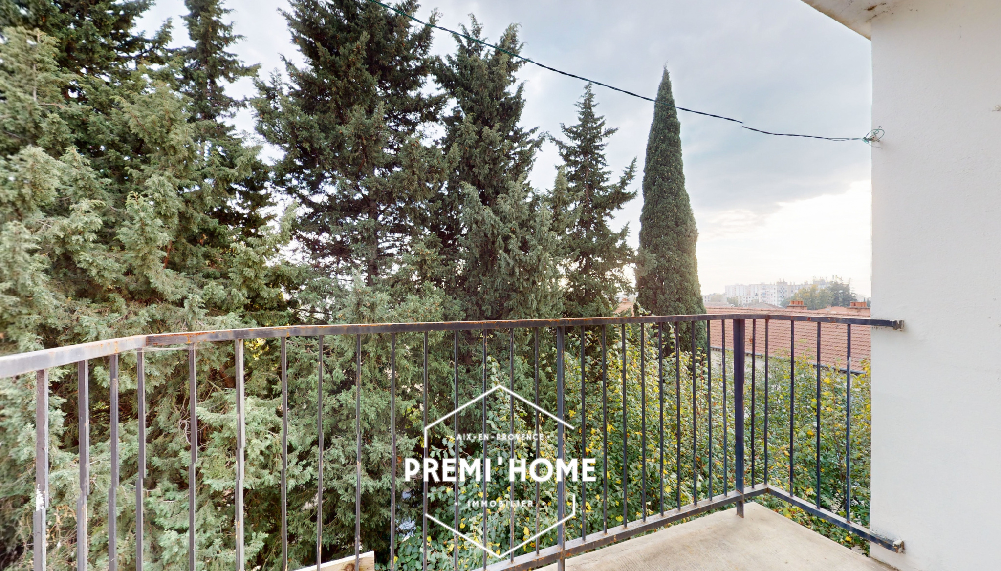 3 pièces 56,5 m2 A VENDRE T3 AIX SUD PROCHE CENTRE VILLE - Premi'home Agence immobilière Aix En Provence