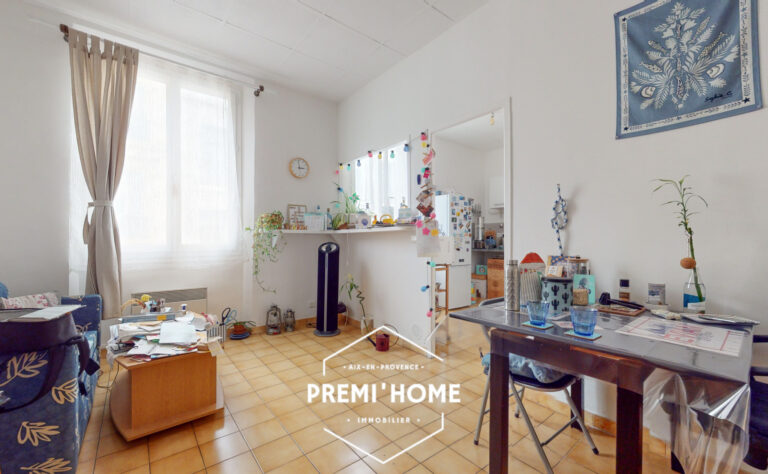 A VENDRE T3 DERNIER ETAGE MARSEILLE OPERA - Premi'home Agence immobilière Aix En Provence