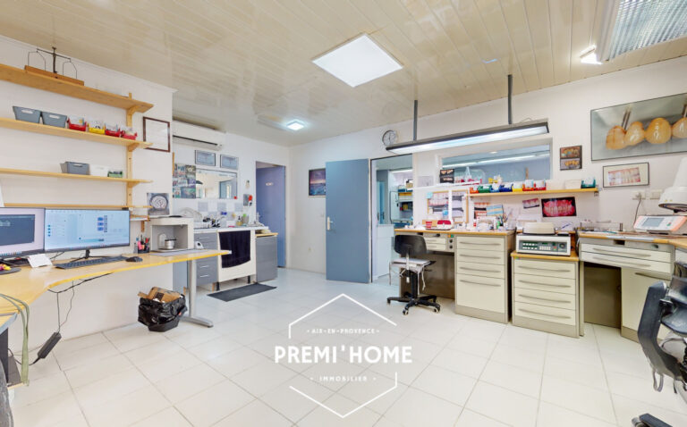 * A VENDRE LOCAL 93M2 QUARTIER AXIUM AIX * - Premi'home Agence immobilière Aix En Provence