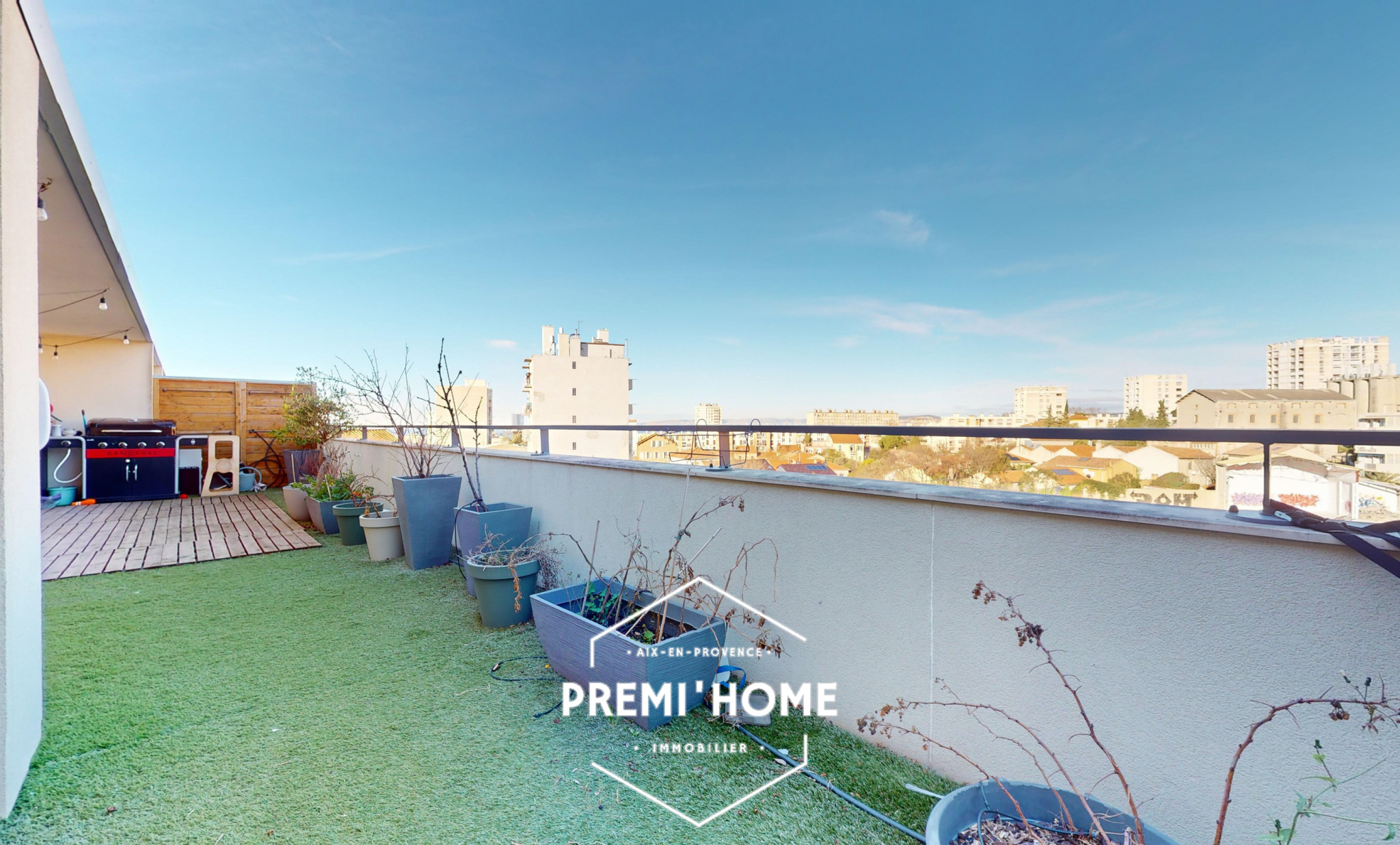 A VENDRE T3/4 DERNIER ETAGE AVEC TERRASSE MARSEILLE 13013 - Premi'home Agence immobilière Aix En Provence