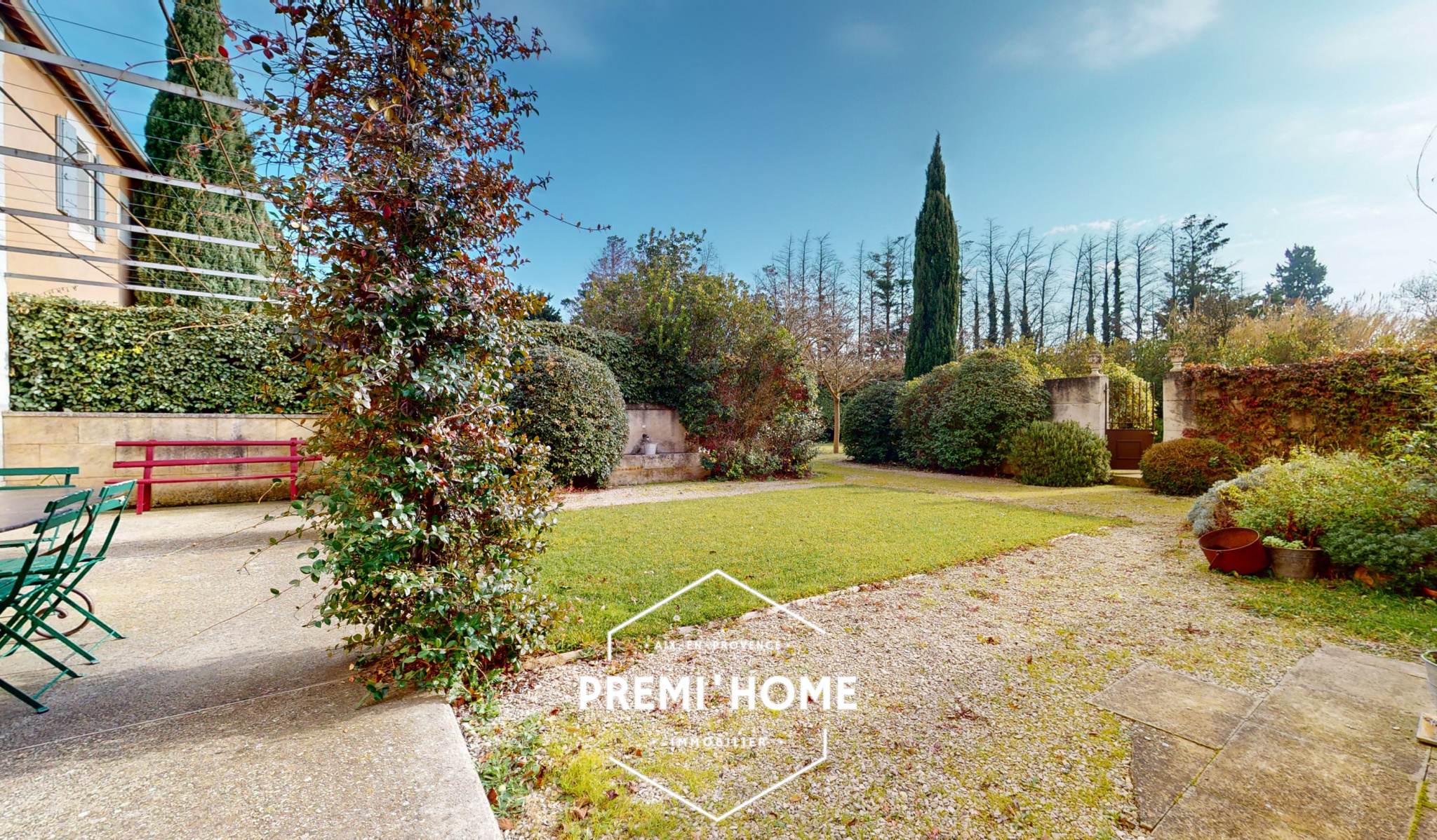 A VENDRE MAISON AVEC PISCINE & HANGAR A EYGALIERES - Premi'home Agence immobilière Aix En Provence