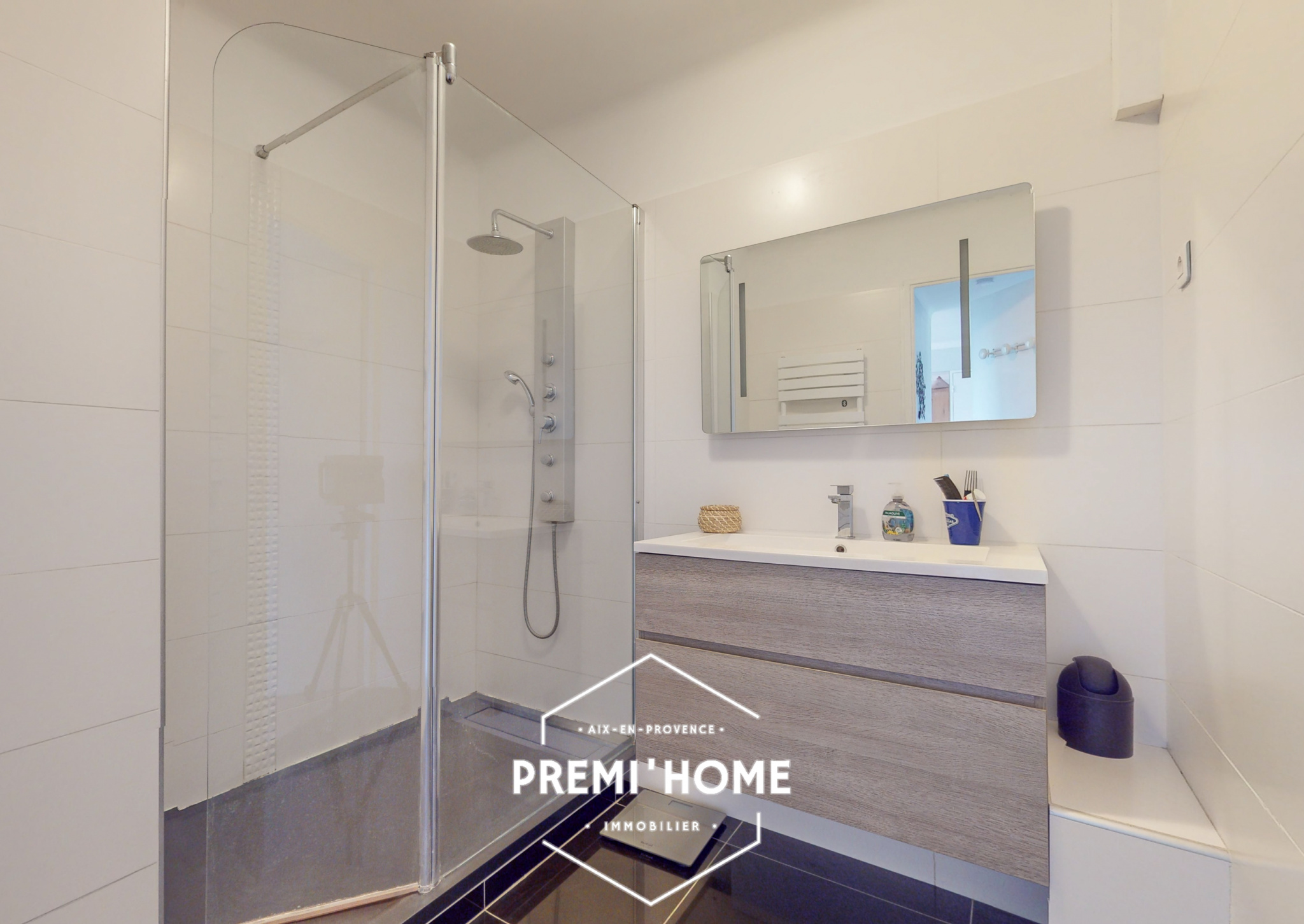 * T3/4 PONT DE L’ARC DERNIER ETAGE * - Premi'home Agence immobilière Aix En Provence