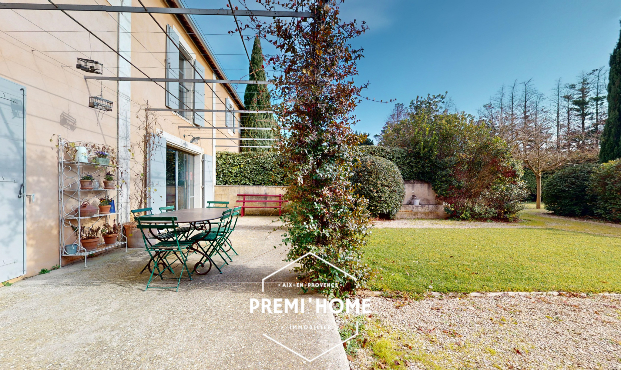 A VENDRE MAISON AVEC PISCINE & HANGAR A EYGALIERES - Premi'home Agence immobilière Aix En Provence