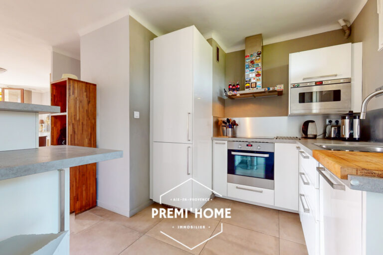 * T3/4 PONT DE L’ARC DERNIER ETAGE * - Premi'home Agence immobilière Aix En Provence