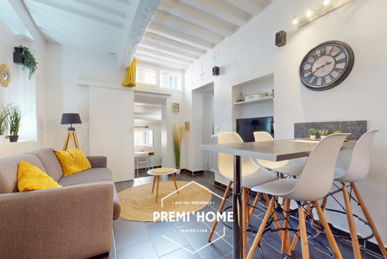 A VENDRE T2 RENOVE CENTRE HISTORIQUE - Premi'home Agence immobilière Aix En Provence