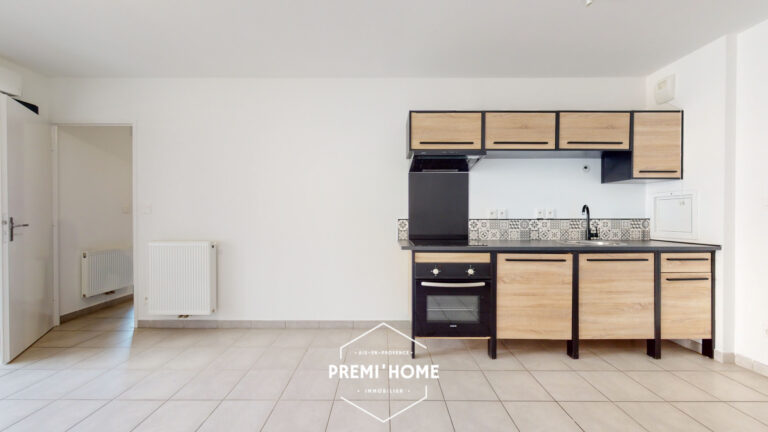 * A VENDRE T2 RECENT PONT DE L’ARC AVEC BOX * AIX EN PROVENC - Premi'home Agence immobilière Aix En Provence