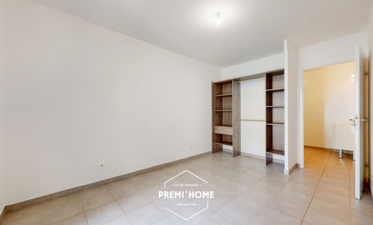 * A VENDRE T2 RECENT PONT DE L’ARC AVEC BOX * AIX EN PROVENC - Premi'home Agence immobilière Aix En Provence