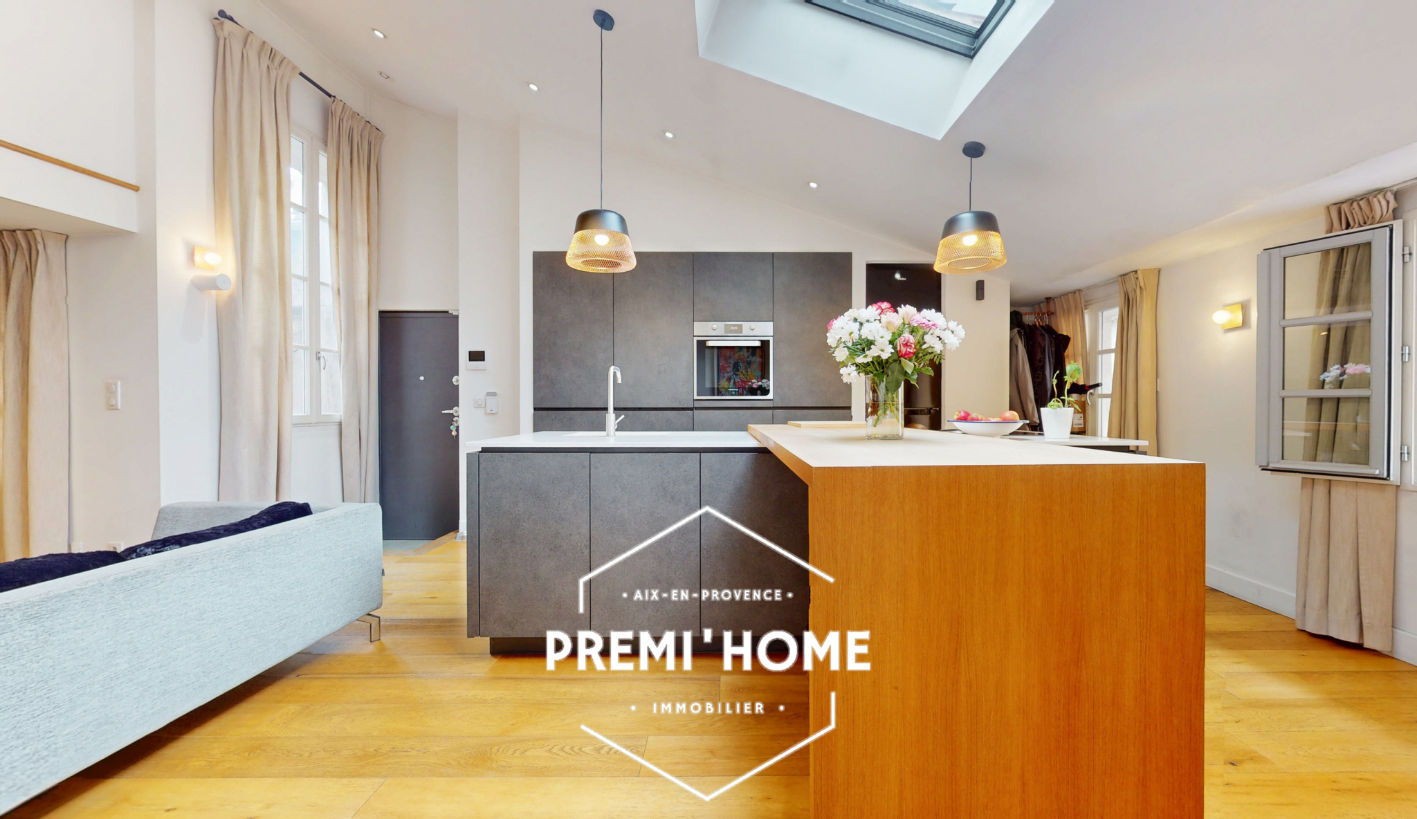 A VENDRE T2/3 DUPLEX RENOVE CENTRE VILLE AIX EN PROVENCE - Premi'home Agence immobilière Aix En Provence
