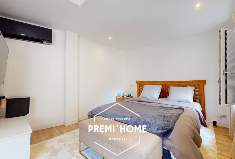 A VENDRE T2/3 DUPLEX RENOVE CENTRE VILLE AIX EN PROVENCE - Premi'home Agence immobilière Aix En Provence