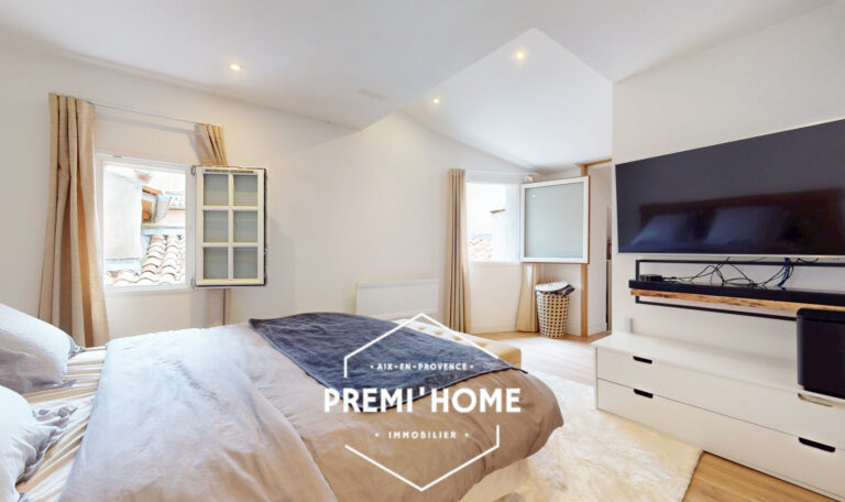 A VENDRE T2/3 DUPLEX RENOVE CENTRE VILLE AIX EN PROVENCE - Premi'home Agence immobilière Aix En Provence