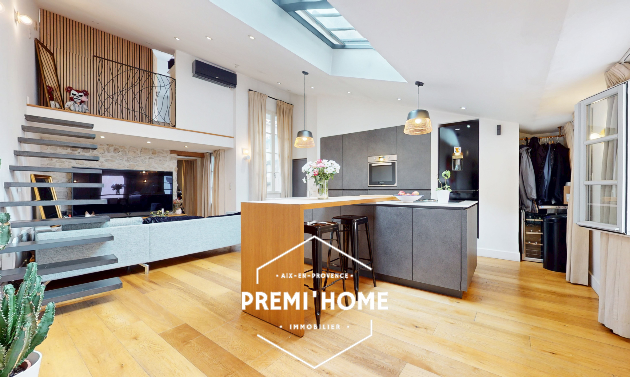 A VENDRE T2/3 DUPLEX RENOVE CENTRE VILLE AIX EN PROVENCE - Premi'home Agence immobilière Aix En Provence