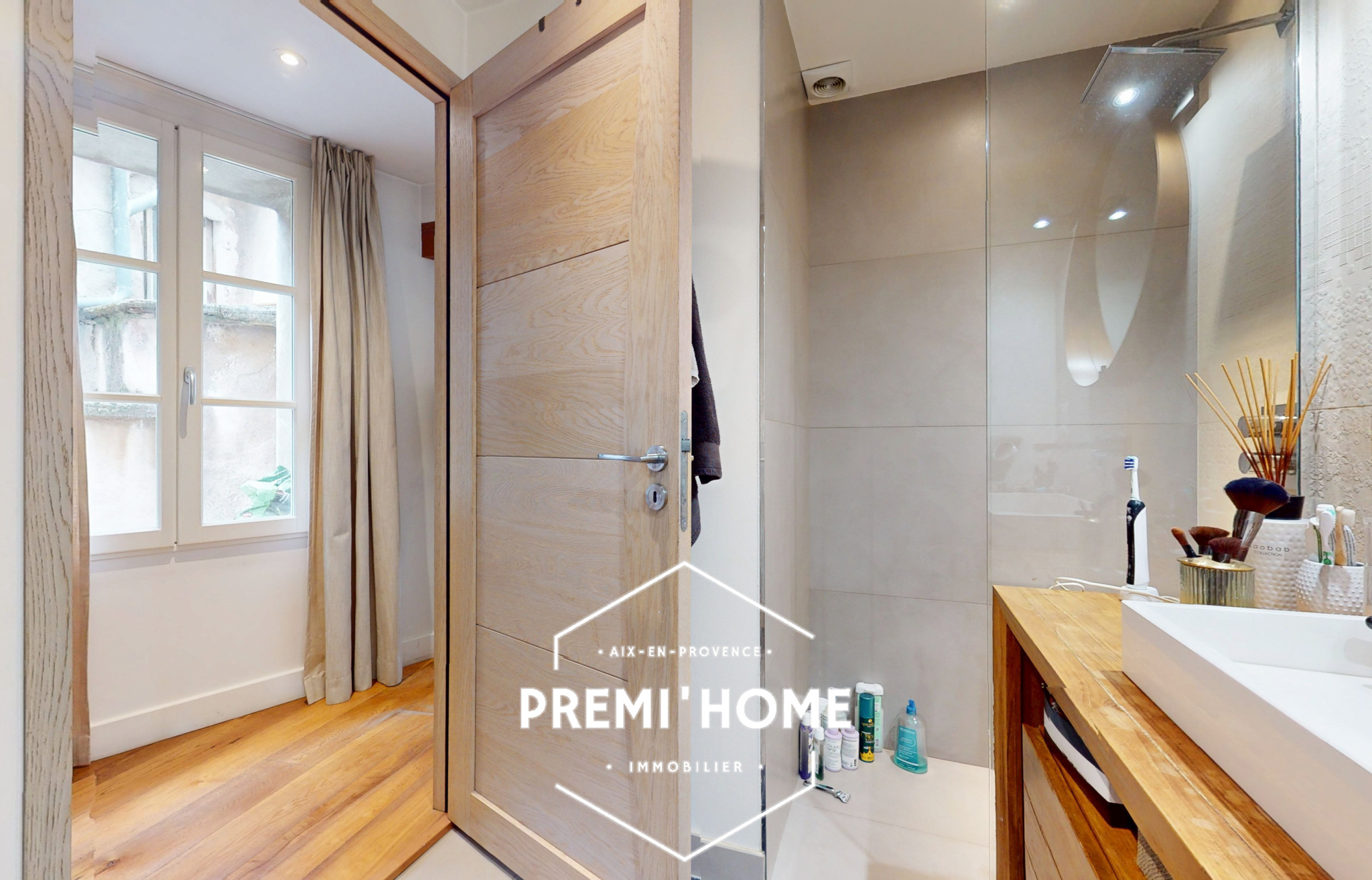 A VENDRE T2/3 DUPLEX RENOVE CENTRE VILLE AIX EN PROVENCE - Premi'home Agence immobilière Aix En Provence