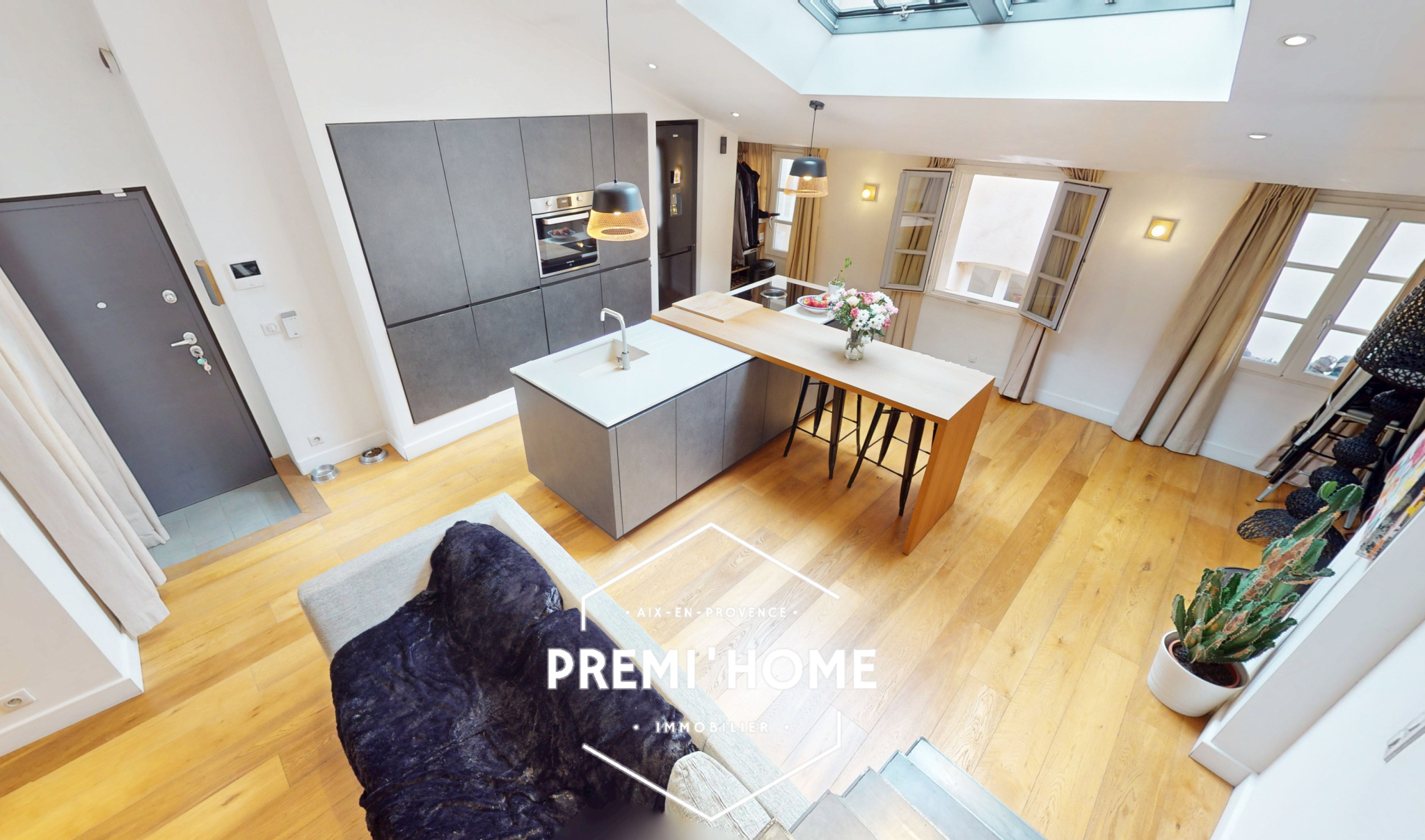 A VENDRE T2/3 DUPLEX RENOVE CENTRE VILLE AIX EN PROVENCE - Premi'home Agence immobilière Aix En Provence