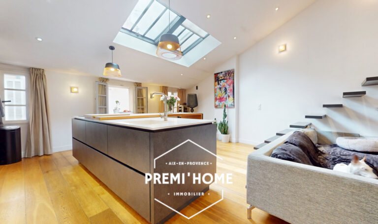 A VENDRE T2/3 DUPLEX RENOVE CENTRE VILLE AIX EN PROVENCE - Premi'home Agence immobilière Aix En Provence