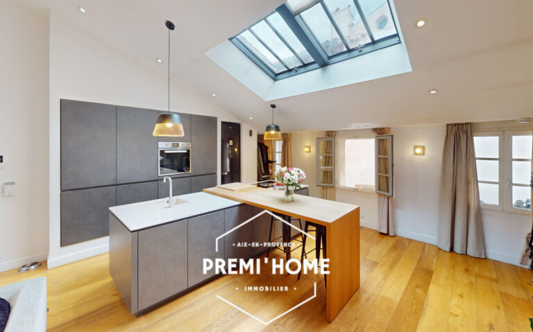 A VENDRE T2/3 DUPLEX RENOVE CENTRE VILLE AIX EN PROVENCE - Premi'home Agence immobilière Aix En Provence