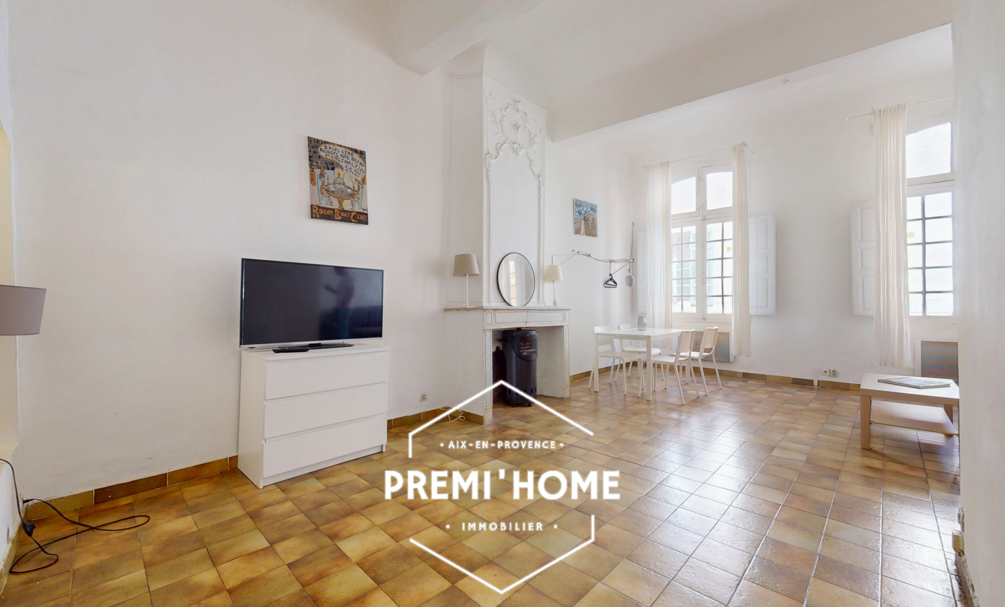 A VENDRE GRAND STUDIO CENTRE HISTORIQUE AIX EN PROVENCE - Premi'home Agence immobilière Aix En Provence