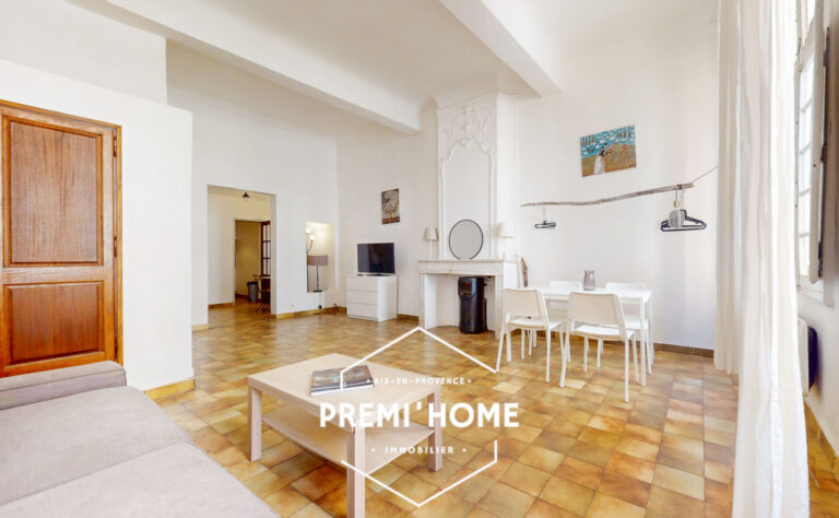 A VENDRE GRAND STUDIO CENTRE HISTORIQUE AIX EN PROVENCE - Premi'home Agence immobilière Aix En Provence