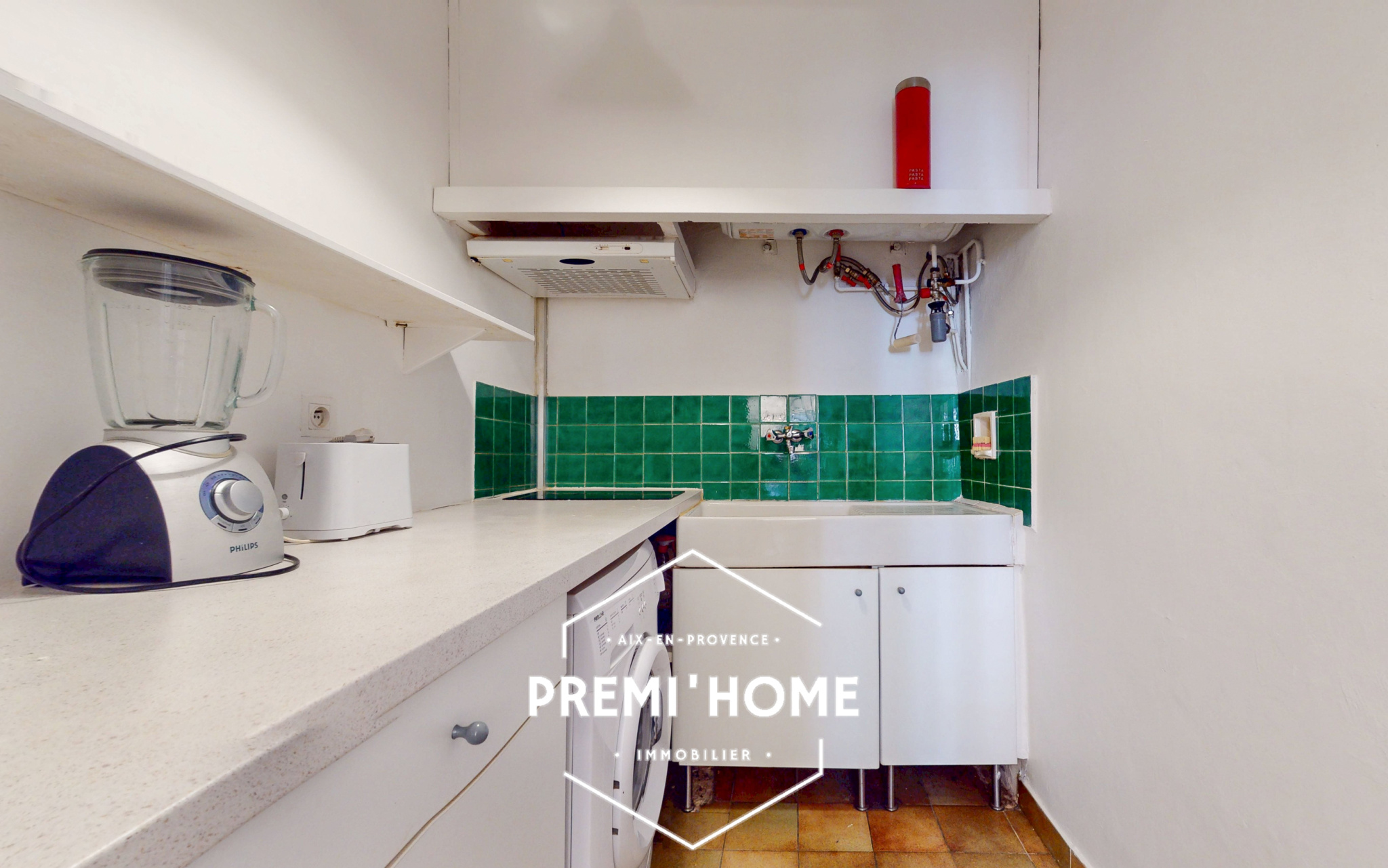A VENDRE GRAND STUDIO CENTRE HISTORIQUE AIX EN PROVENCE - Premi'home Agence immobilière Aix En Provence