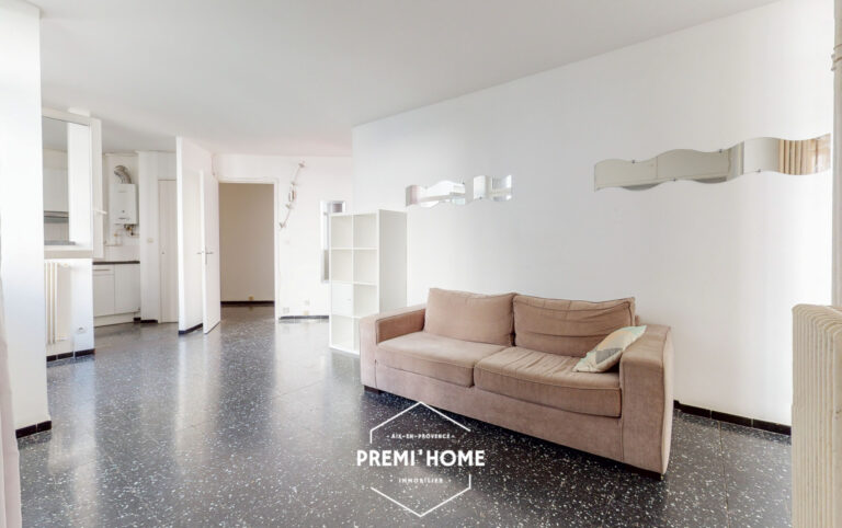 * T3 PETIT NICE * 1ER ETAGE * - Premi'home Agence immobilière Aix En Provence