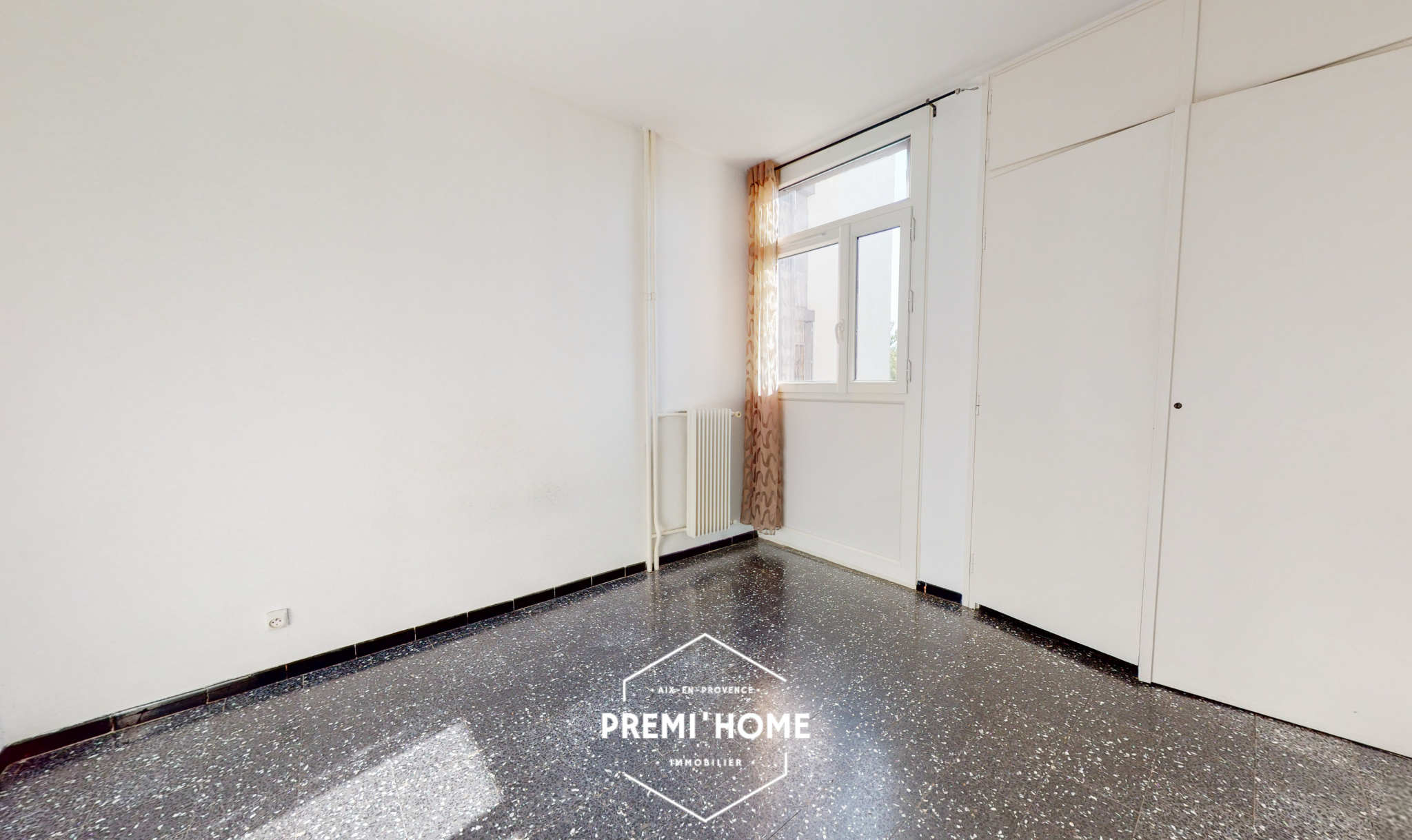 * T3 PETIT NICE * 1ER ETAGE * - Premi'home Agence immobilière Aix En Provence
