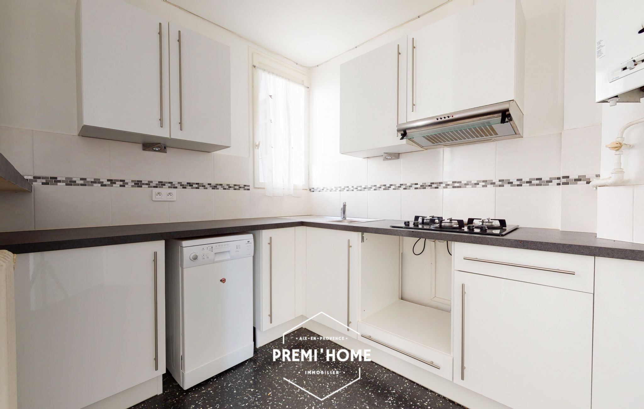 * T3 PETIT NICE * 1ER ETAGE * - Premi'home Agence immobilière Aix En Provence