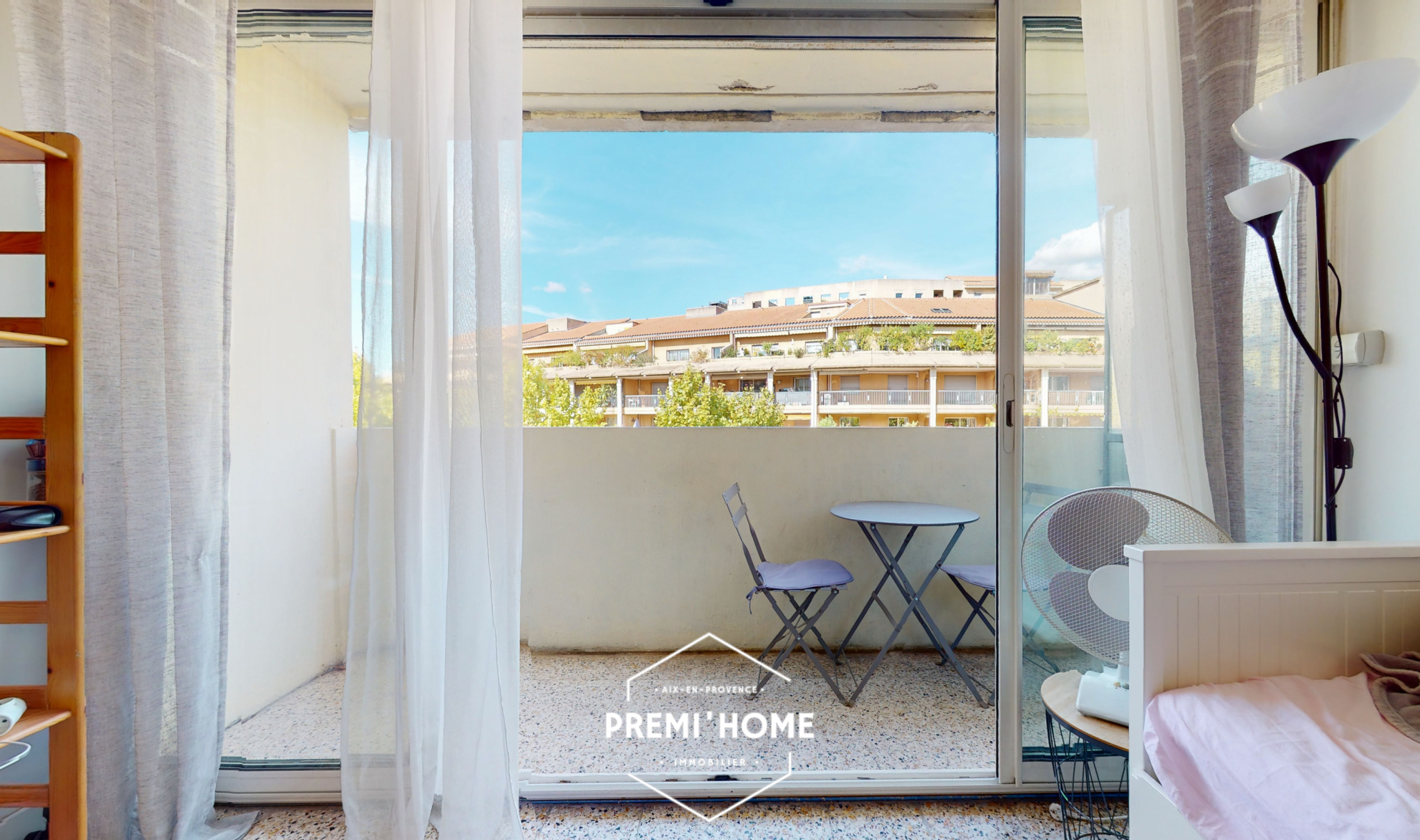 * A VENDRE JOLI STUDIO LOUE GARE ROUTIERE * - Premi'home Agence immobilière Aix En Provence