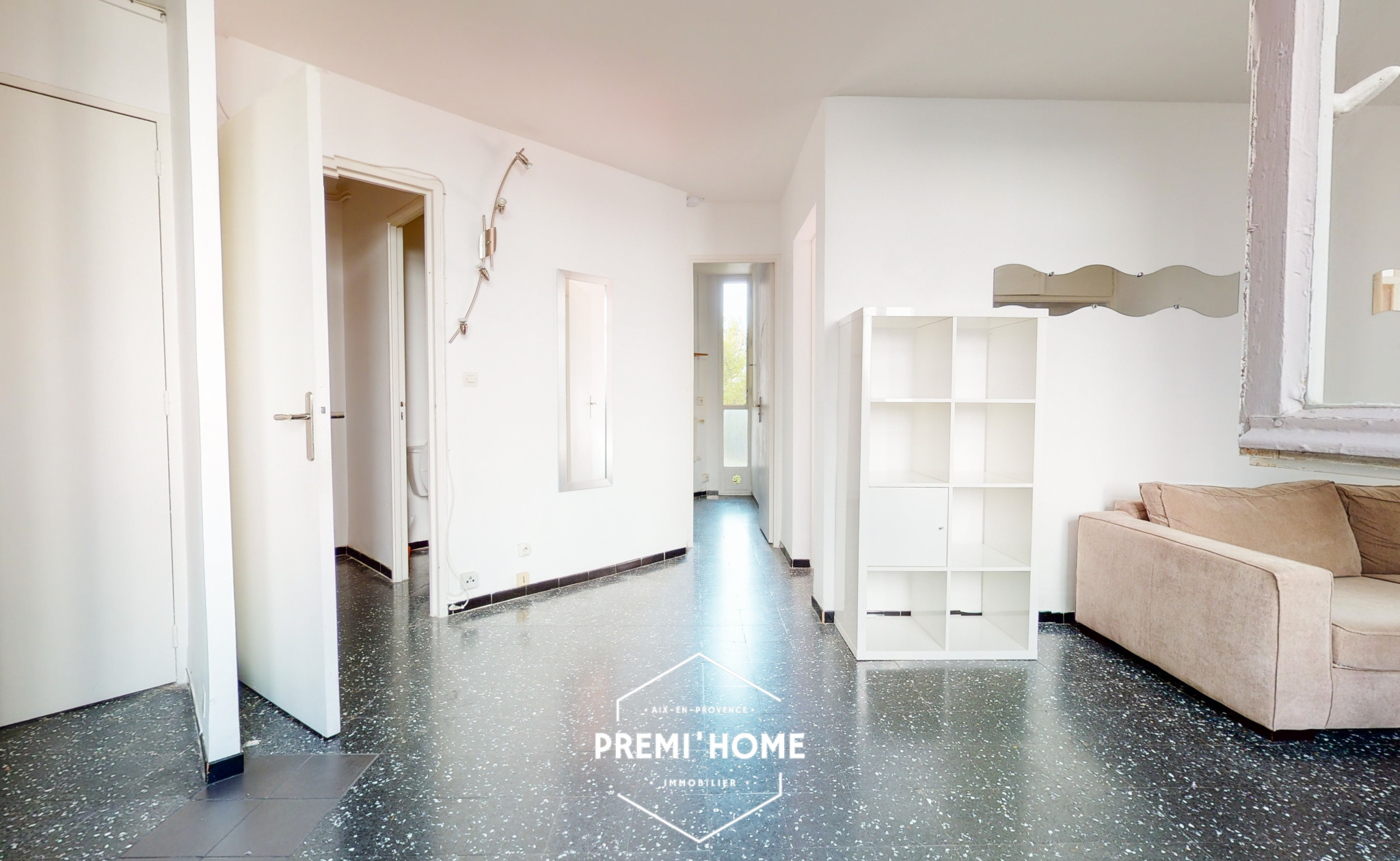 * T3 PETIT NICE * 1ER ETAGE * - Premi'home Agence immobilière Aix En Provence
