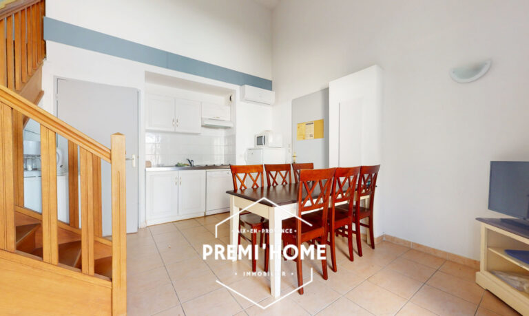 A VENDRE PETITE MAISON 2 CHAMBRES MOURIÈS ALPILLES - Premi'home Agence immobilière Aix En Provence