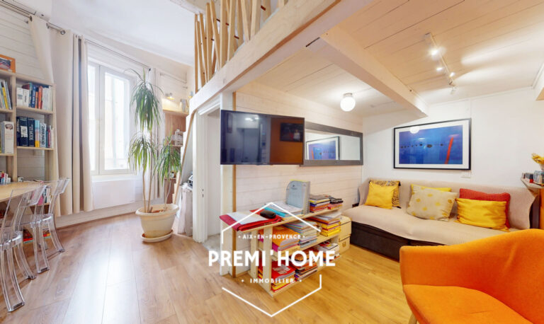 A VENDRE STUDIO AVEC MEZZANINE RENOVE AIX CENTRE - Premi'home Agence immobilière Aix En Provence