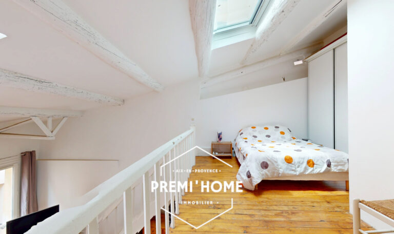 A VENDRE T2 DUPLEX AIX CENTRE HISTORIQUE - Premi'home Agence immobilière Aix En Provence