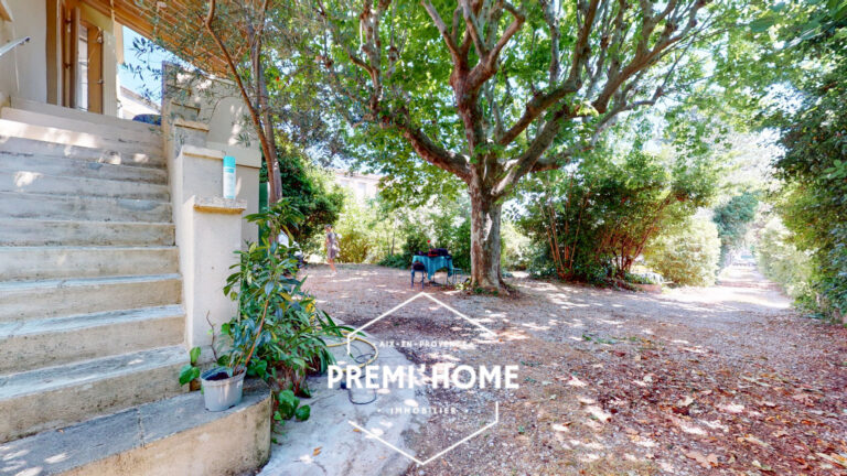 A VENDRE MAISON 190M2 SALON DE PROVENCE - Premi'home Agence immobilière Aix En Provence