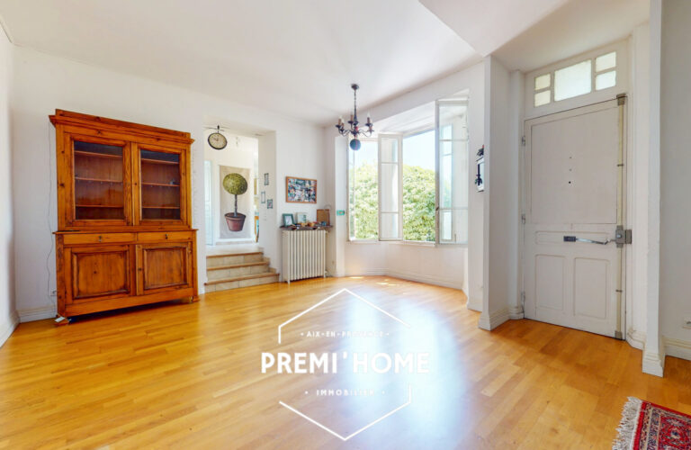A VENDRE MAISON 190M2 SALON DE PROVENCE - Premi'home Agence immobilière Aix En Provence