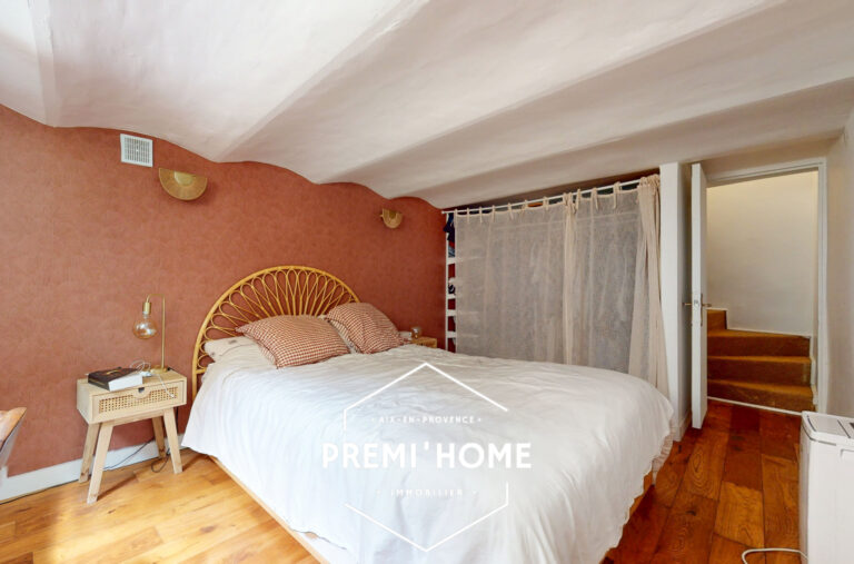 A VENDRE T4 RENOVE PISCINE ET JARDIN AIX SUD - Premi'home Agence immobilière Aix En Provence