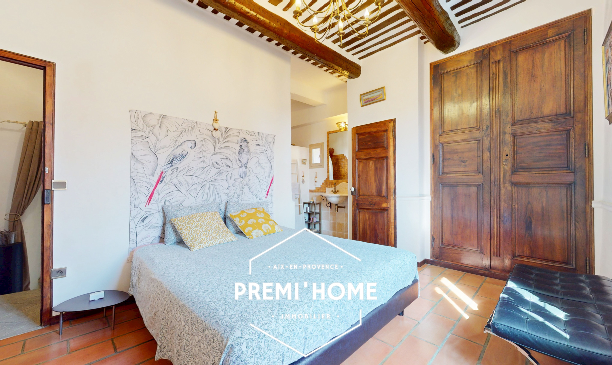 Maison de village en R+3 avec cour et terrasse Aureille - Premi'home Agence immobilière Aix En Provence