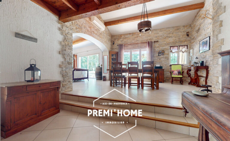 MAISON T4/5 PISCINE ET GARAGE NANS LES PINS - Premi'home Agence immobilière Aix En Provence