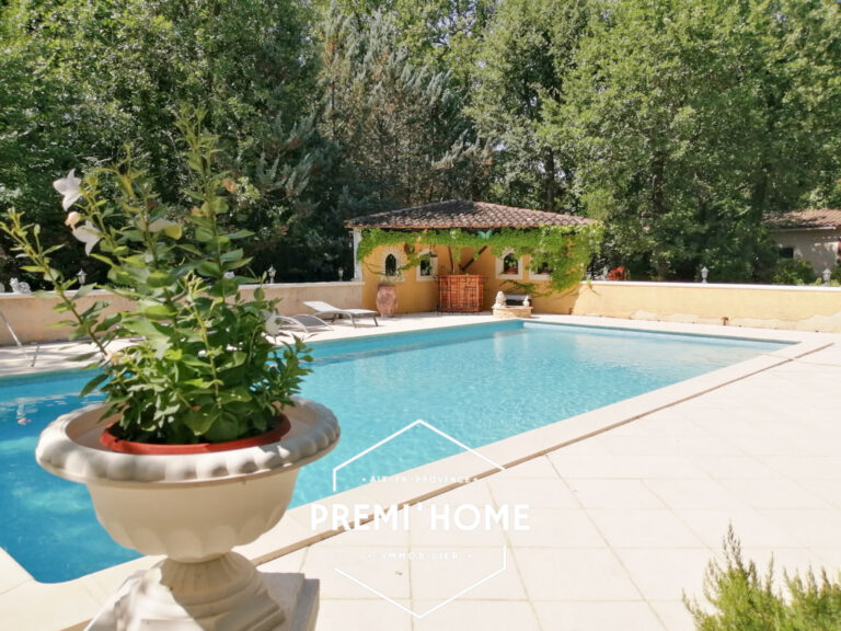 MAISON T4/5 PISCINE ET GARAGE NANS LES PINS - Premi'home Agence immobilière Aix En Provence