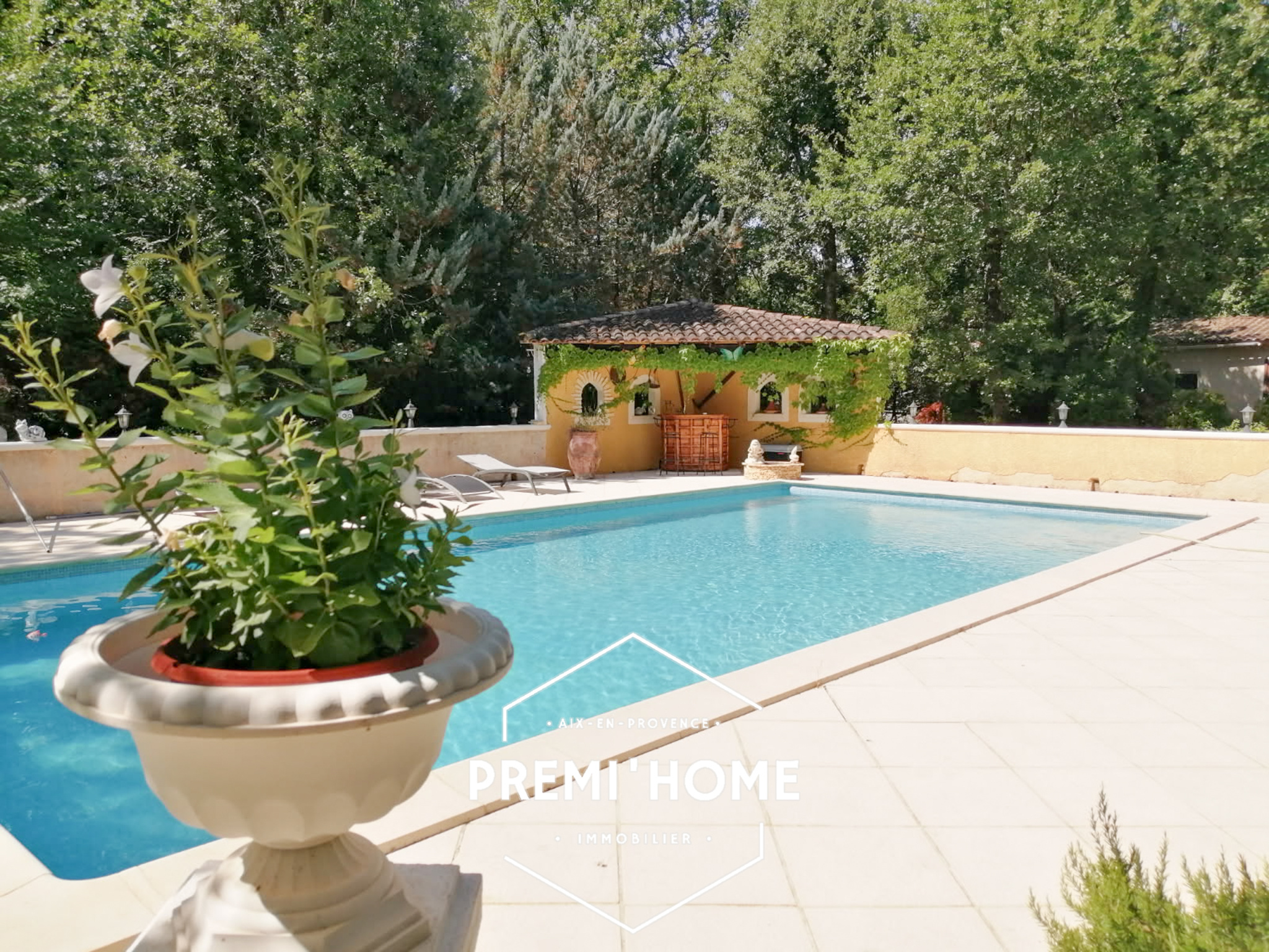 MAISON T4/5 PISCINE ET GARAGE NANS LES PINS - Premi'home Agence immobilière Aix En Provence