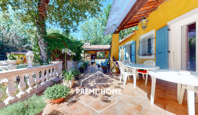 MAISON T4/5 PISCINE ET GARAGE NANS LES PINS - Premi'home Agence immobilière Aix En Provence