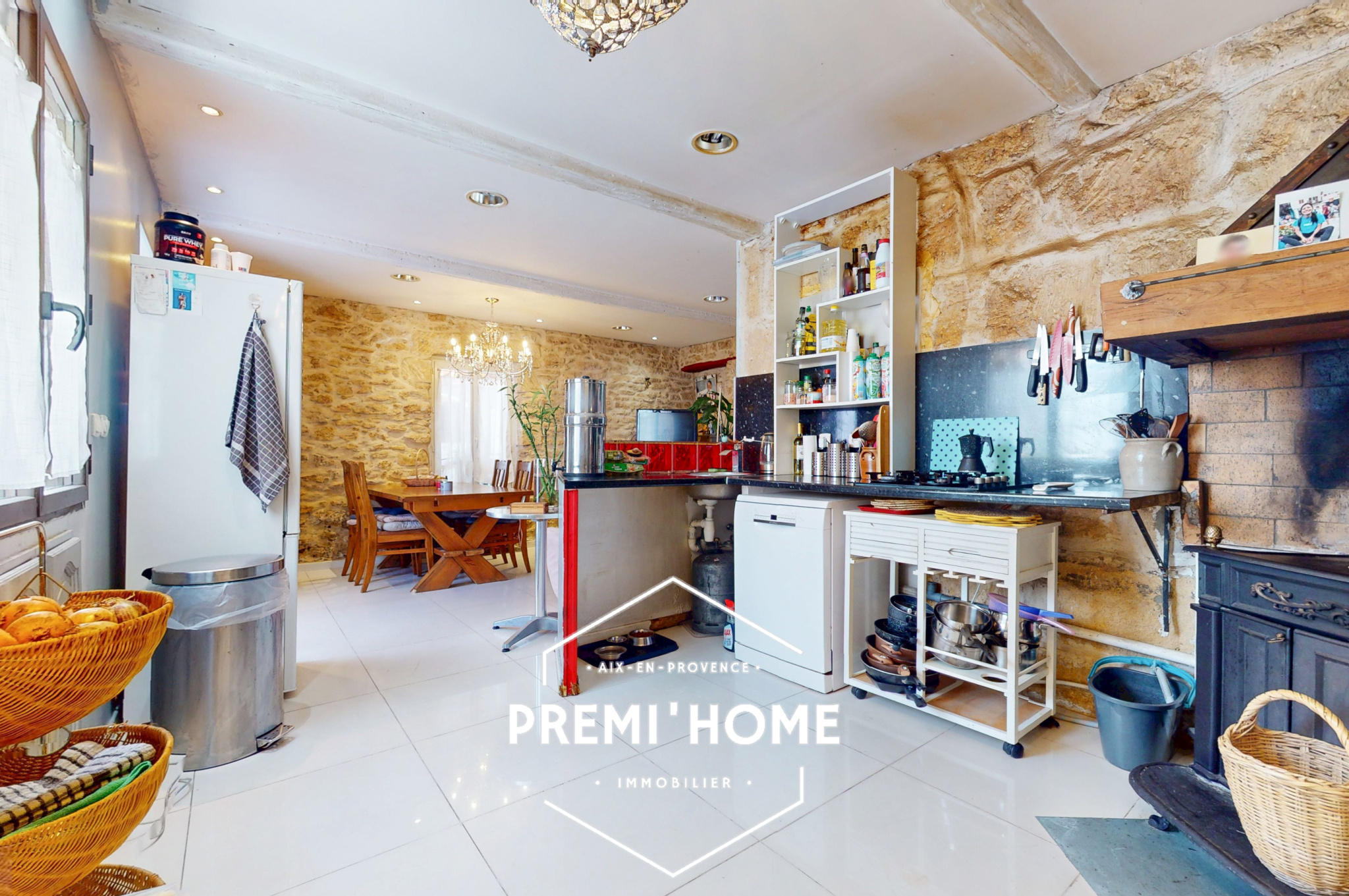 A VENDRE MAISON PISCINE + STUDIO A MIRAMAS - Premi'home Agence immobilière Aix En Provence