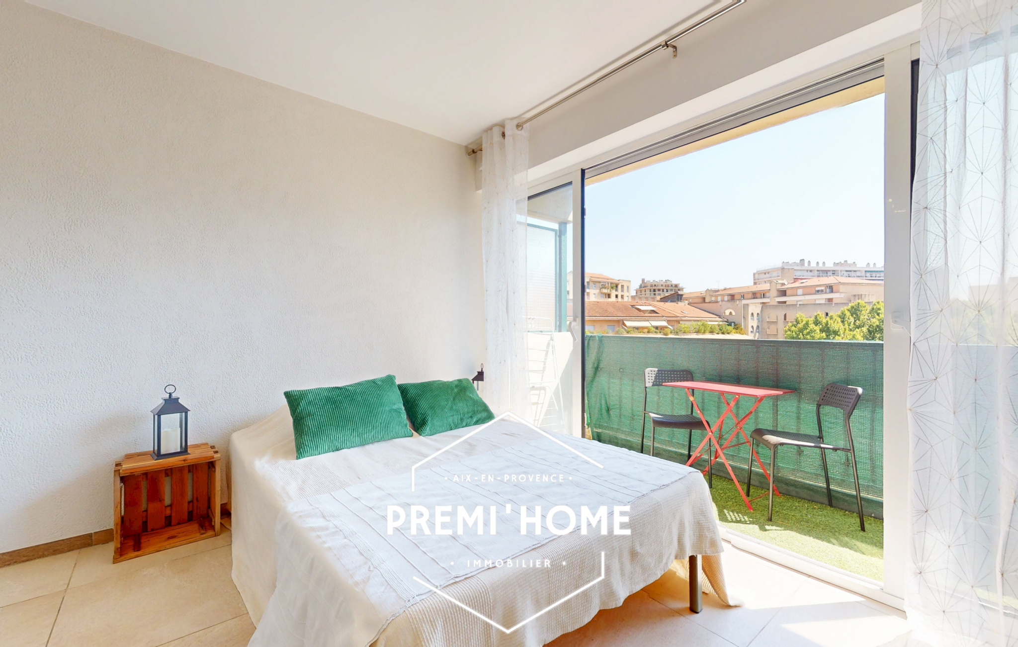 A VENDRE STUDIO RENOVE AIX EN PROVENCE GARE ROUTIERE - Premi'home Agence immobilière Aix En Provence
