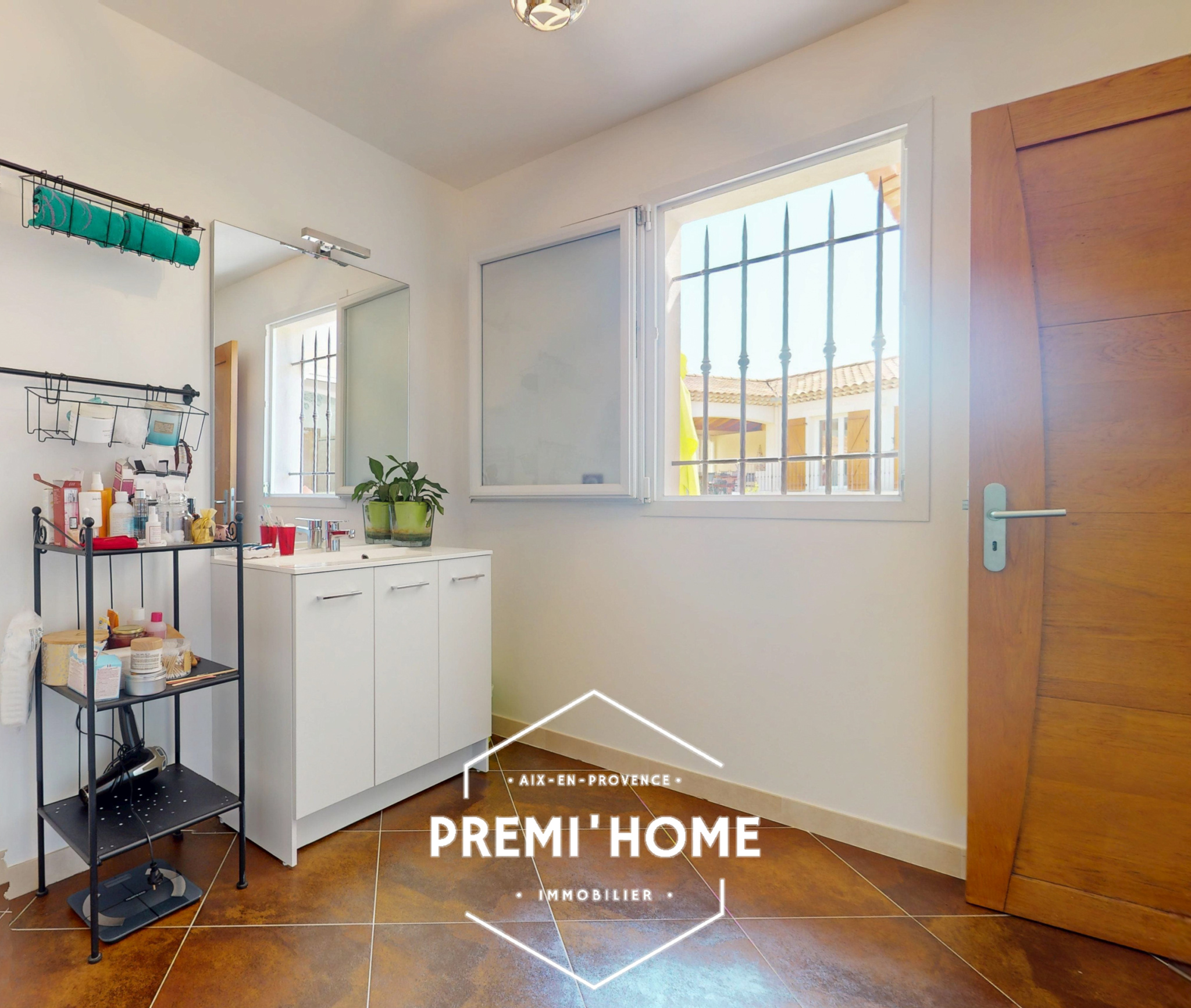 A VENDRE MAISON RECENTE 6 CHAMBRES SIMIANE COLLONGUE - Premi'home Agence immobilière Aix En Provence