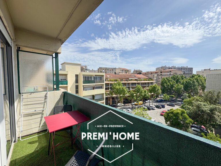 A VENDRE STUDIO RENOVE AIX EN PROVENCE GARE ROUTIERE - Premi'home Agence immobilière Aix En Provence