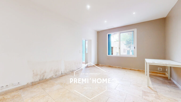A VENDRE T2 + GARAGE MALLEMORT - Premi'home Agence immobilière Aix En Provence