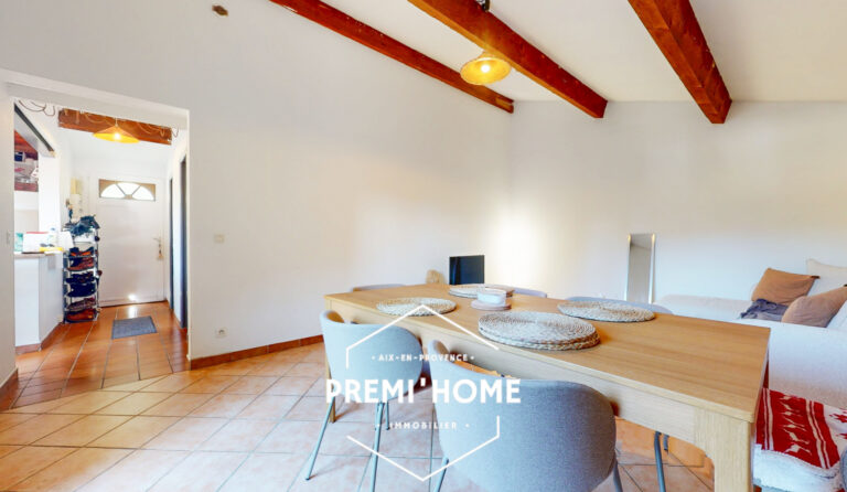 T2 REZ DE JARDIN MAISON AVEC TERRASSE ET PARKING CENTRE LUYN - Premi'home Agence immobilière Aix En Provence