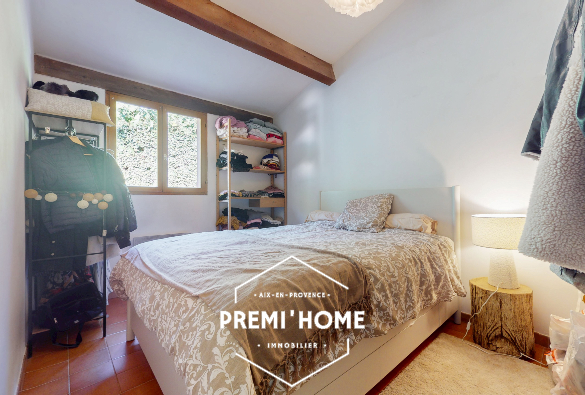 T2 REZ DE JARDIN MAISON AVEC TERRASSE ET PARKING CENTRE LUYN - Premi'home Agence immobilière Aix En Provence