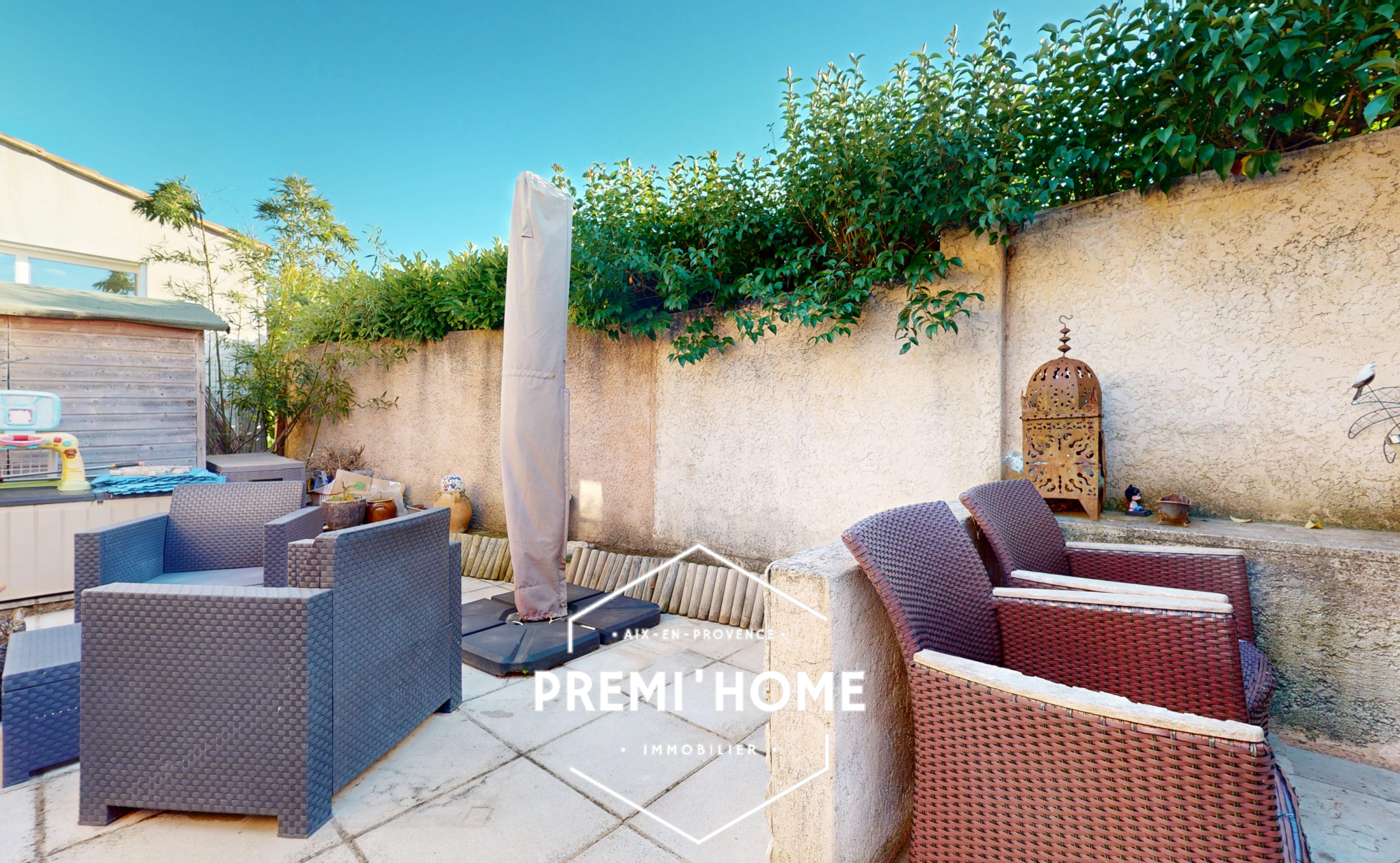 T3 REZ DE JARDIN MAISON, AVEC TERRASSE ET PARKING CENTRE LUY - Premi'home Agence immobilière Aix En Provence
