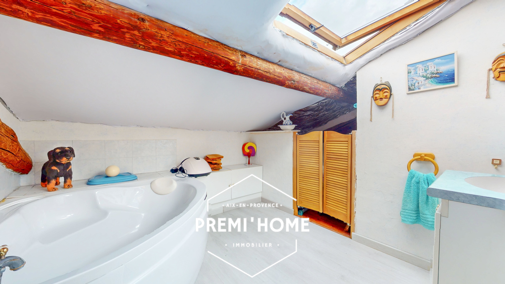 MAISON A VENDRE SENAS 4 PIÈCES EN R+2 AVEC GARAGE ET TERRASS - Premi'home Agence immobilière Aix En Provence